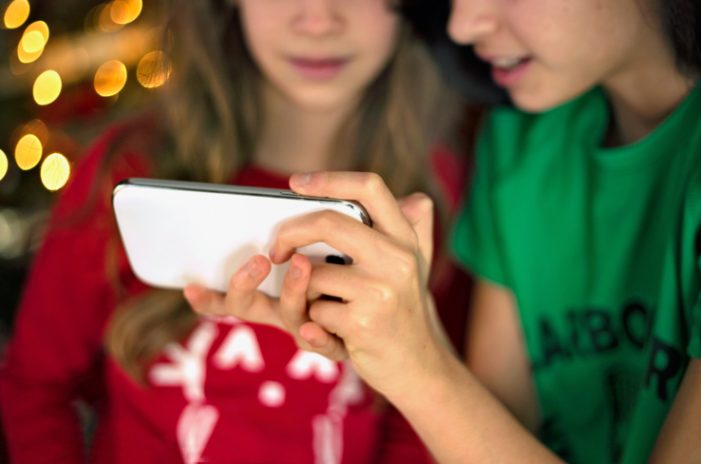 One in four teenagers couldn’t enjoy Christmas without social media, according to The Children’s Society